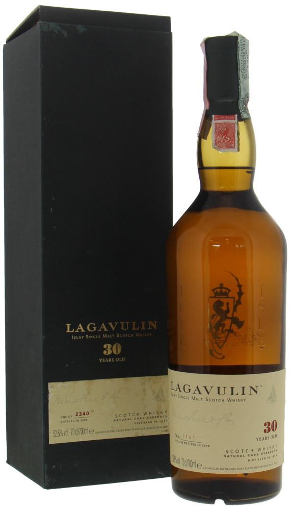 Lagavulin - 30 Years Old Diageo Special Releases 2006 52.6% 1976
